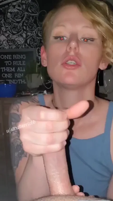 Blonde Babe's Jaw Drops as Dude's Cum Erupts Super High 💦😲