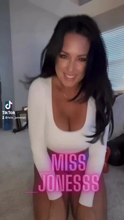 Big Tits Babe Bouncing