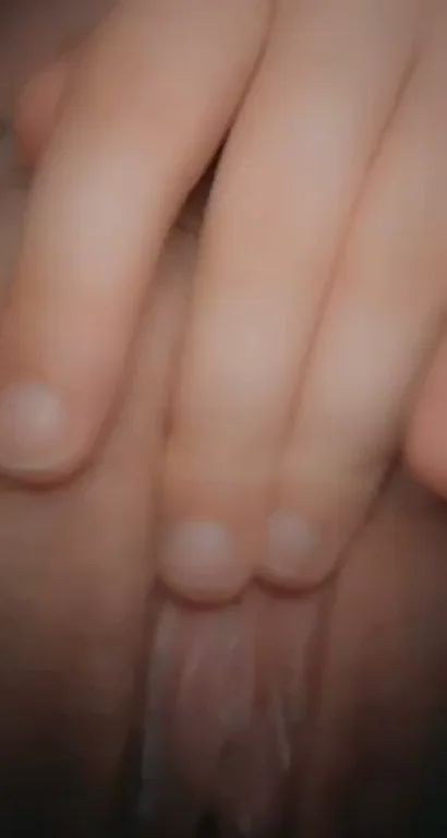 Creamy Pussy Jilling to Explosive Orgasm 💦🔥