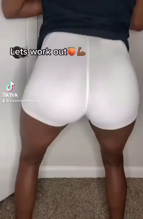 Workout partner needed! Must eat my pussy each time I squat and fuck me after each session?
