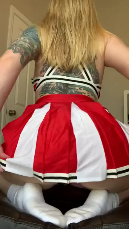 Your milf cheerleader who loves anal ?