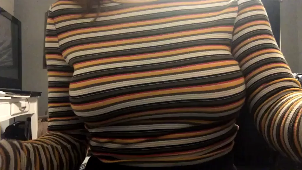 🍒 (18) OC Titty Drop in My Striped Slutty Shirt for Reddit Gooners 😈