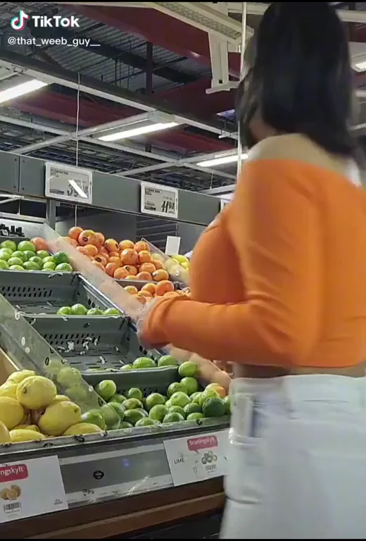 Shopping On Stream.??