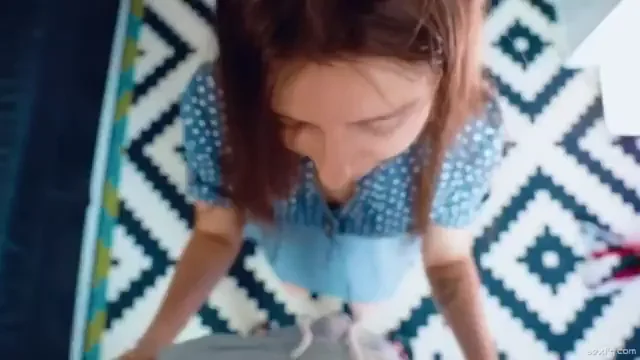Sucking on the knees