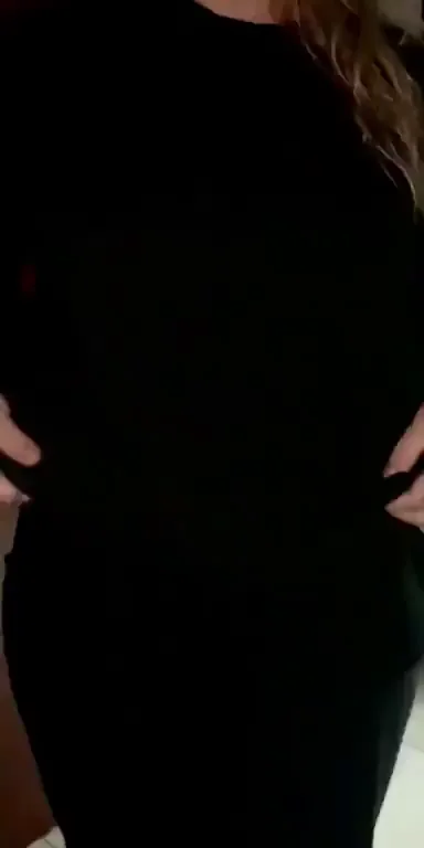 Quick Pussy Flash Before Dinner (OC)