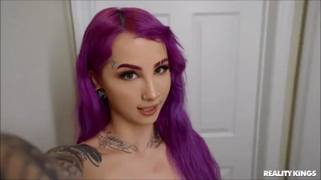 [Val Steele, 22] 'Naked Roommate Prank'