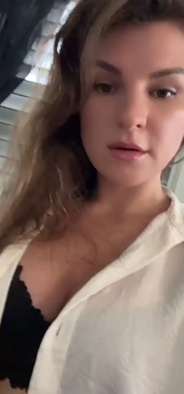 Kiss My Curvy Boobs & Tease My Wet Pussy 😘💦