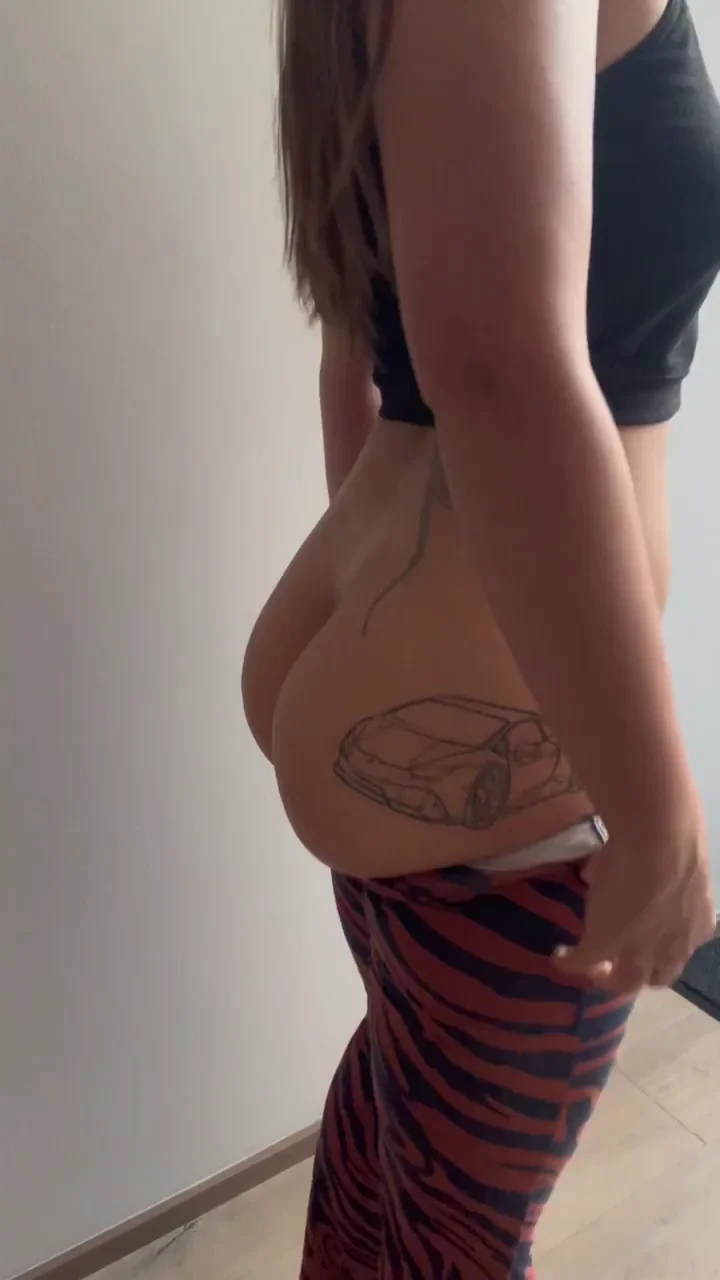 I can completely hide it in my leggings