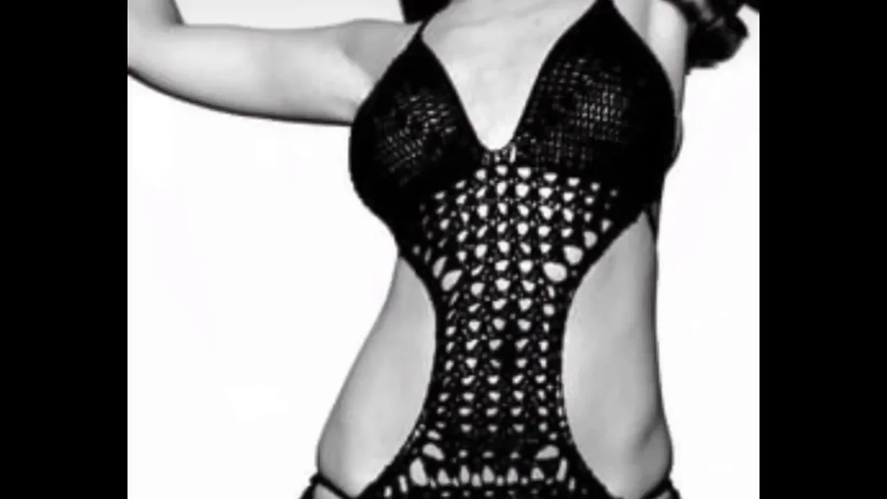 Christina Aguilera's 2000s Slutty Tease 🔥💋