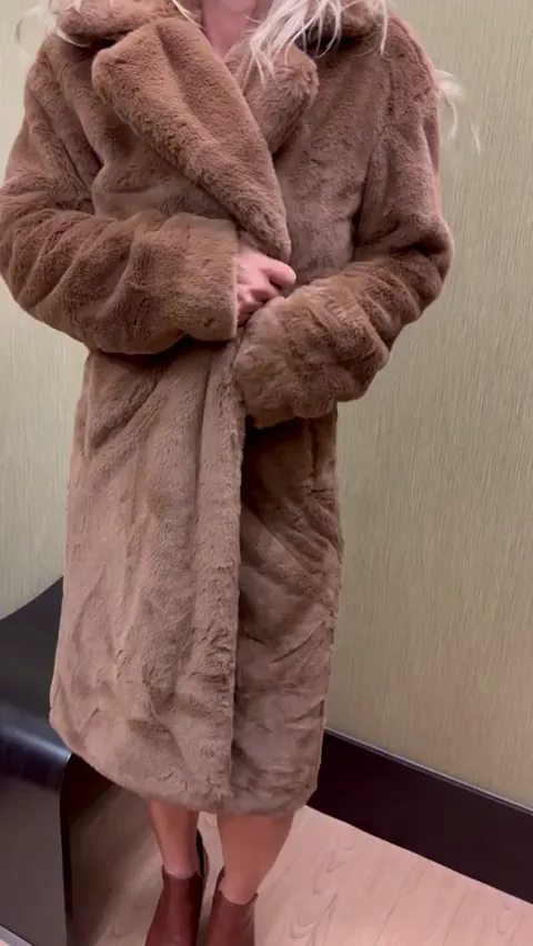 Ovulating MILF Teases in Faux Fur: Cum Quick in the Dressing Room!