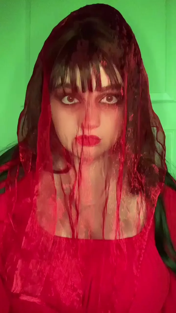 🔥 Lydia Deetz & Beetlejuice Cosplay Tease [F] 👻🖤