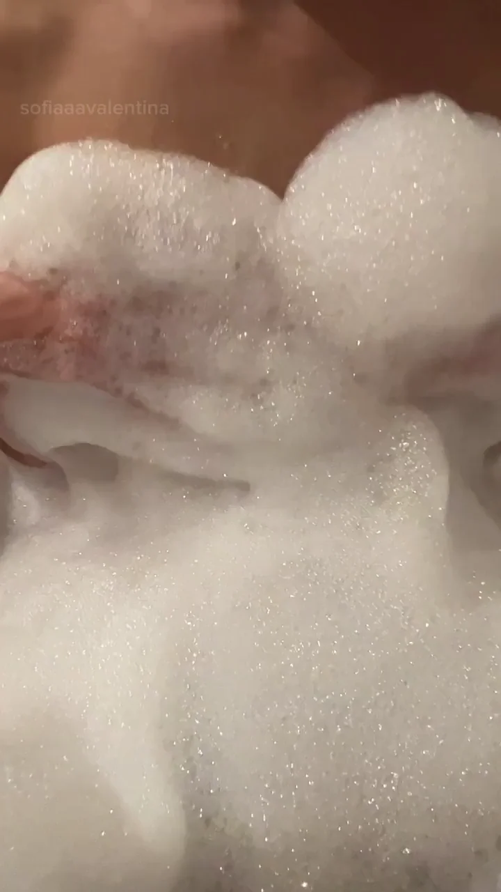 would you fuck an 18 year old like me raw?