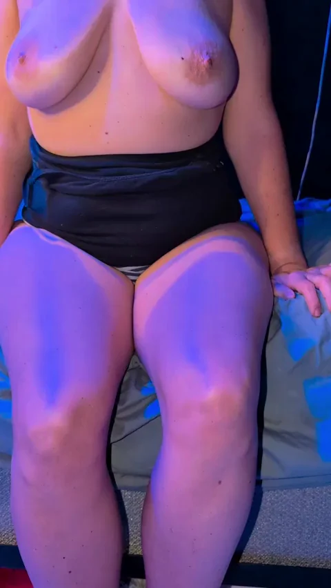 Curvy Hotwife Teases with Saggy Natural Jugs and Thick Thighs