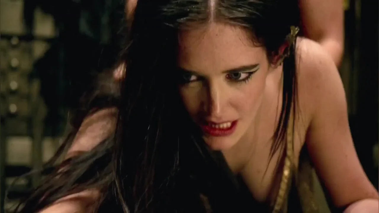 Eva Green in '300: Rise of an Empire' (2014)