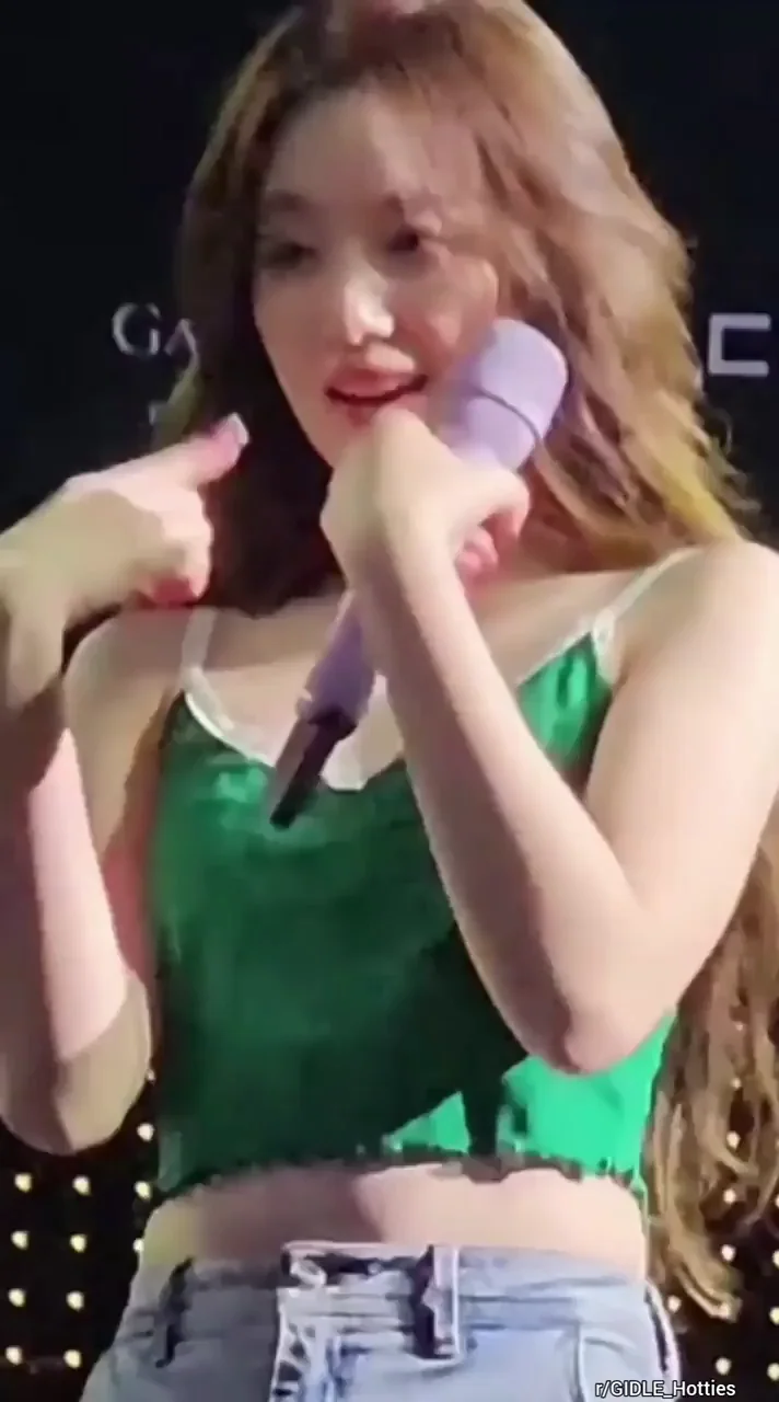 Shuhua or Miyeon? K-Pop Titties Tease Compilation 🔥🍒