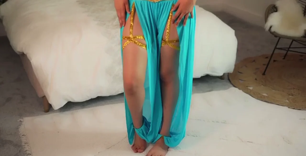 Princess Jasmine loves riding cock 😈 (f)