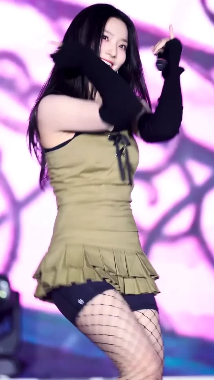 fromis_9 - Saerom