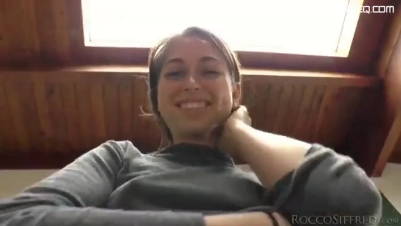 Riley Reid's Delicious Pussy Ride & Cumshot 🍑💦