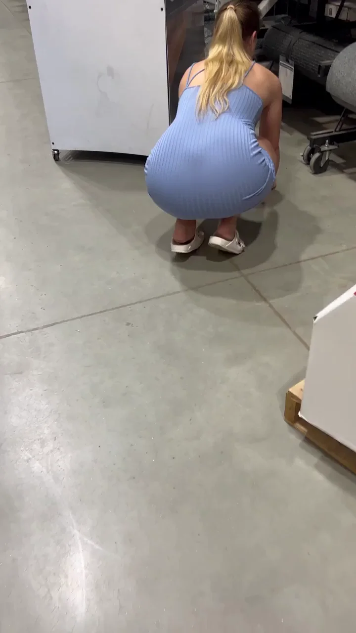 It was such a turn on shopping with my entire roll of anal beads inside me, I had to shoot proof| [gif]