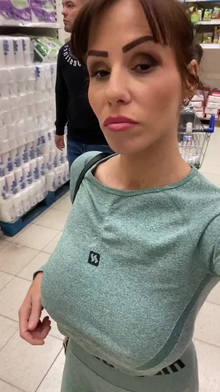 When I go shopping, I can't help but take them out [GIF]