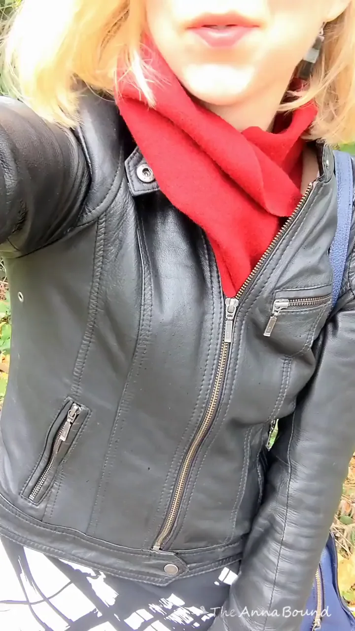 Workdays are better without panties...okay, most things are better without panties ðŸ™ƒ [gif]