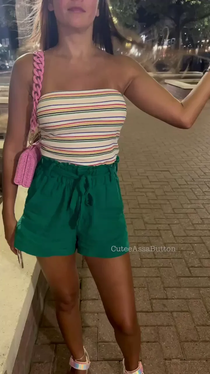 I love flashing my tits in public places:)