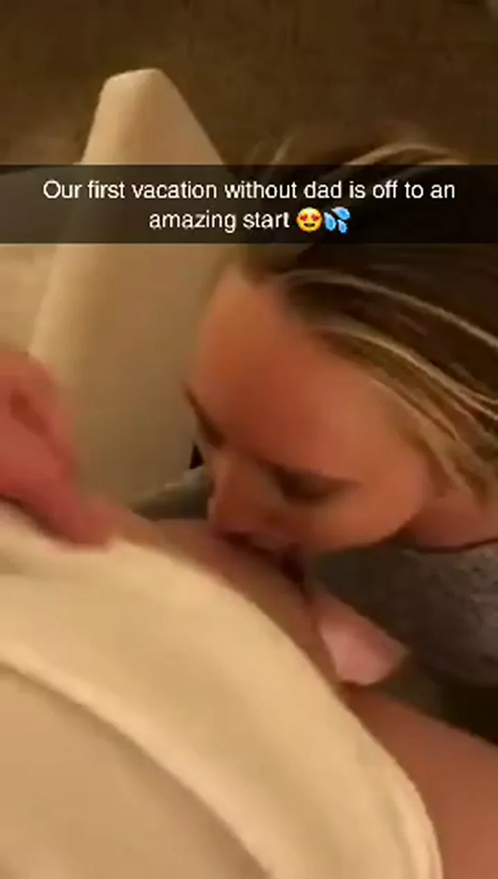 Vacation Without Dad: Mom's Epic Titty Suck & Cock Grip Start 😍💦