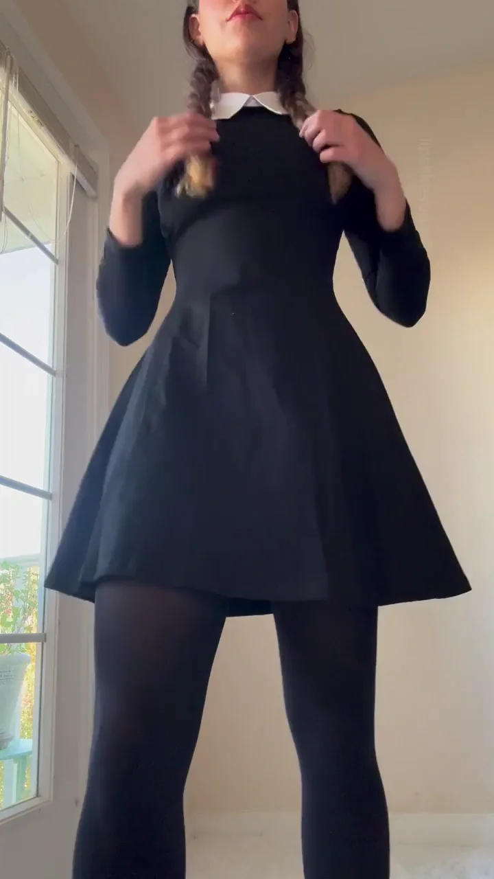 Real big Wednesday Addams ass ðŸŽƒ