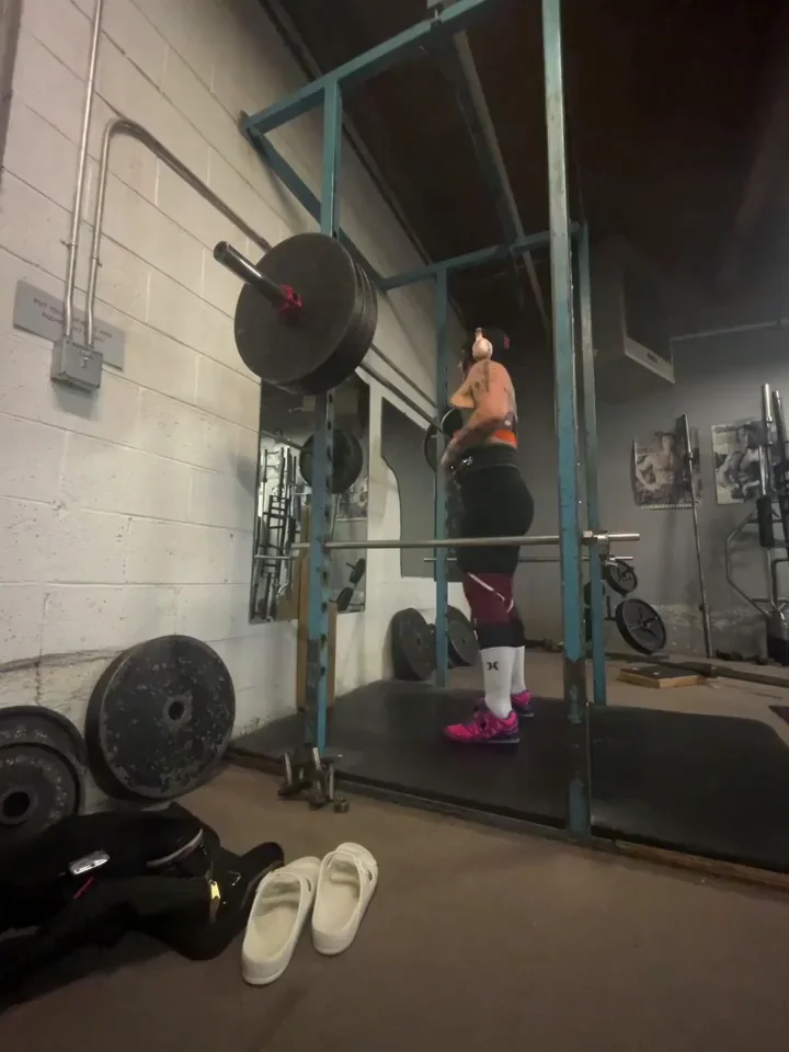 3 plate girl in the gym, 3 hole slut in the bedroom [f]