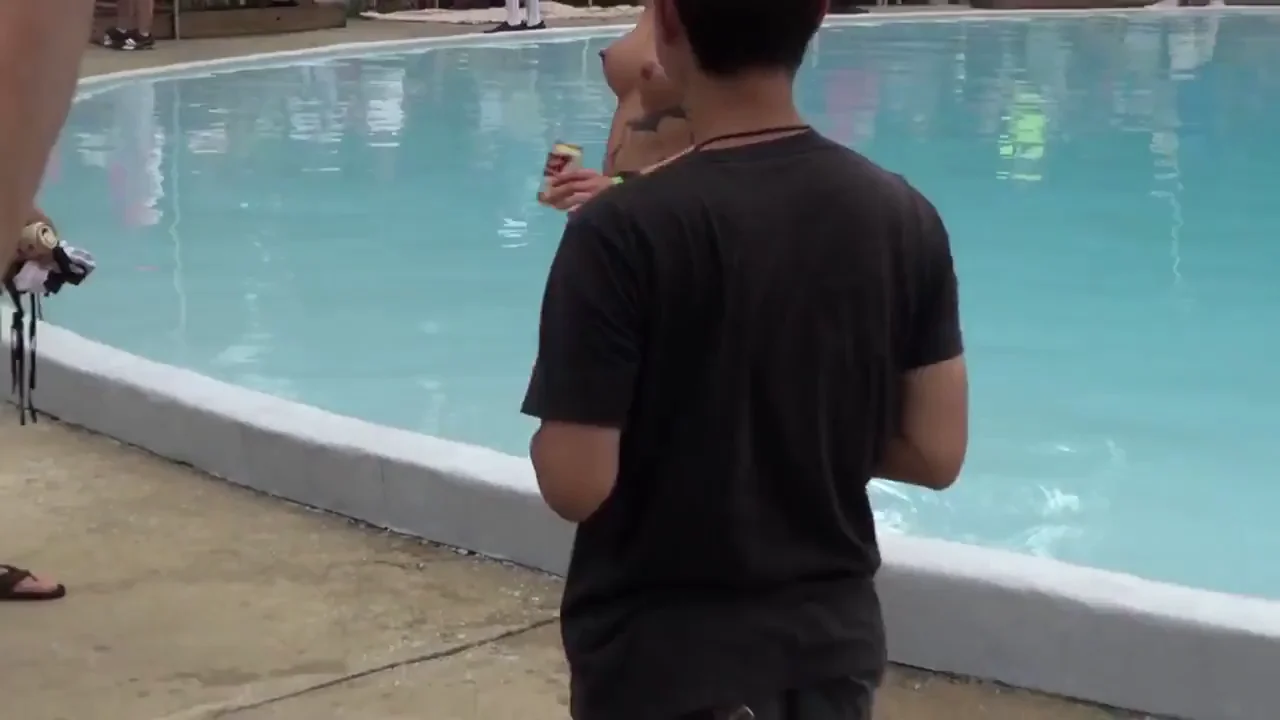 [Nudes A Poppin][2016] With that eye contact, hell yeah I'd vote for you!