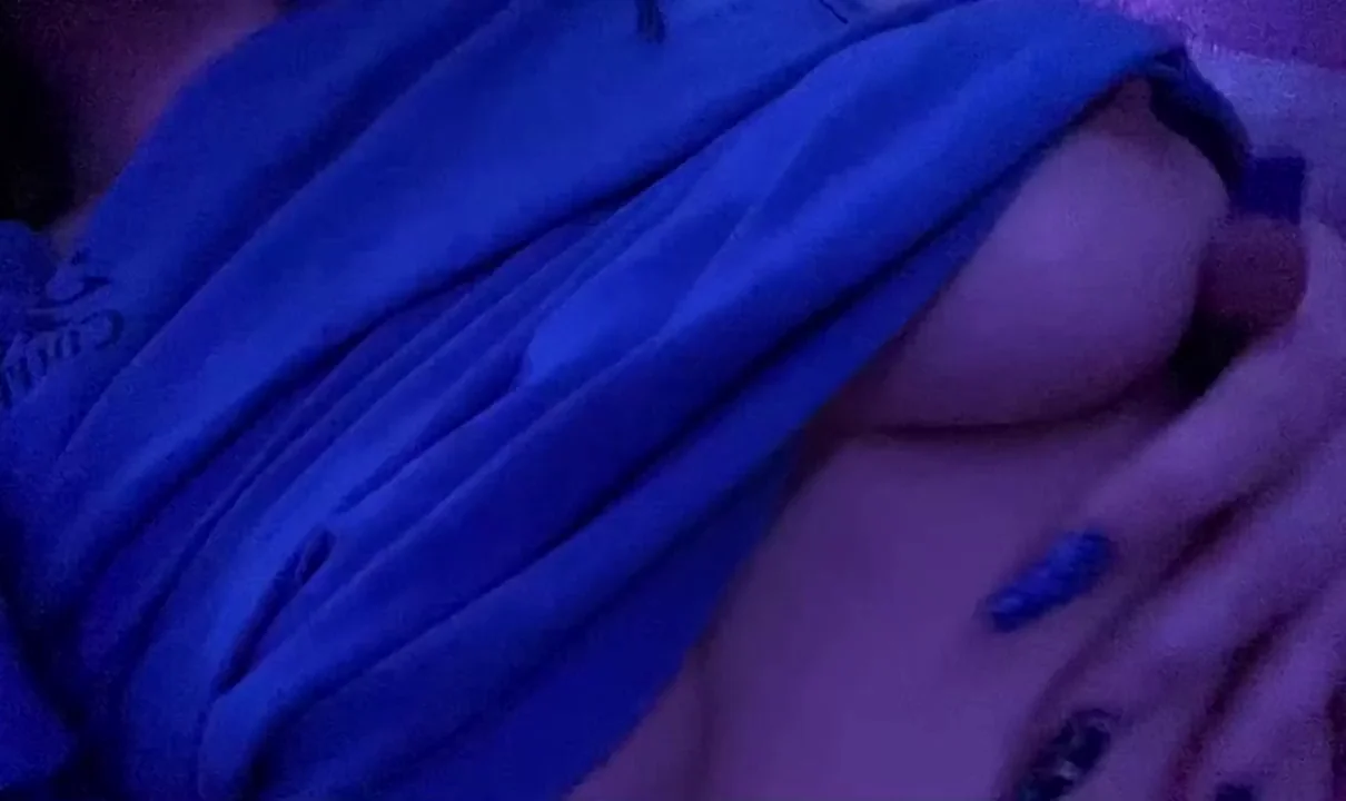 i wanna see how much i can make you cum ðŸ’ž