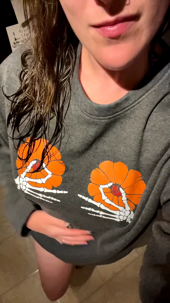 MILF wife pumpkins for your pleasure!