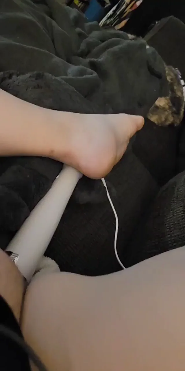 Curvy Couch Magic Wand Squirt Fest 😈🔥💦