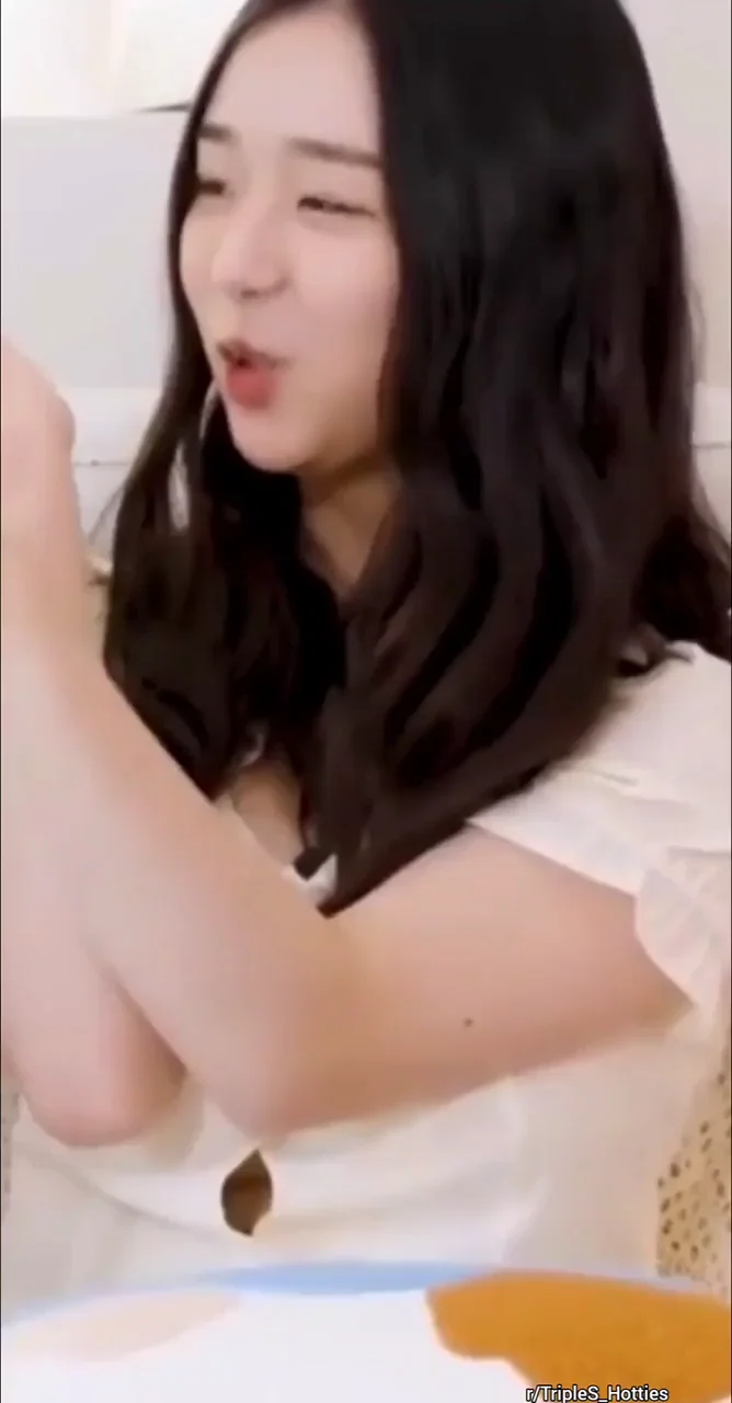Park Sohyun OR Kim Chaeyeon