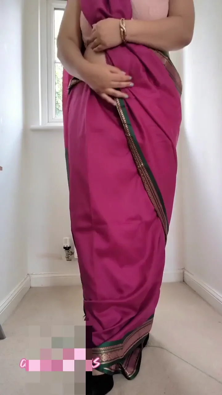 Desi milf In saree