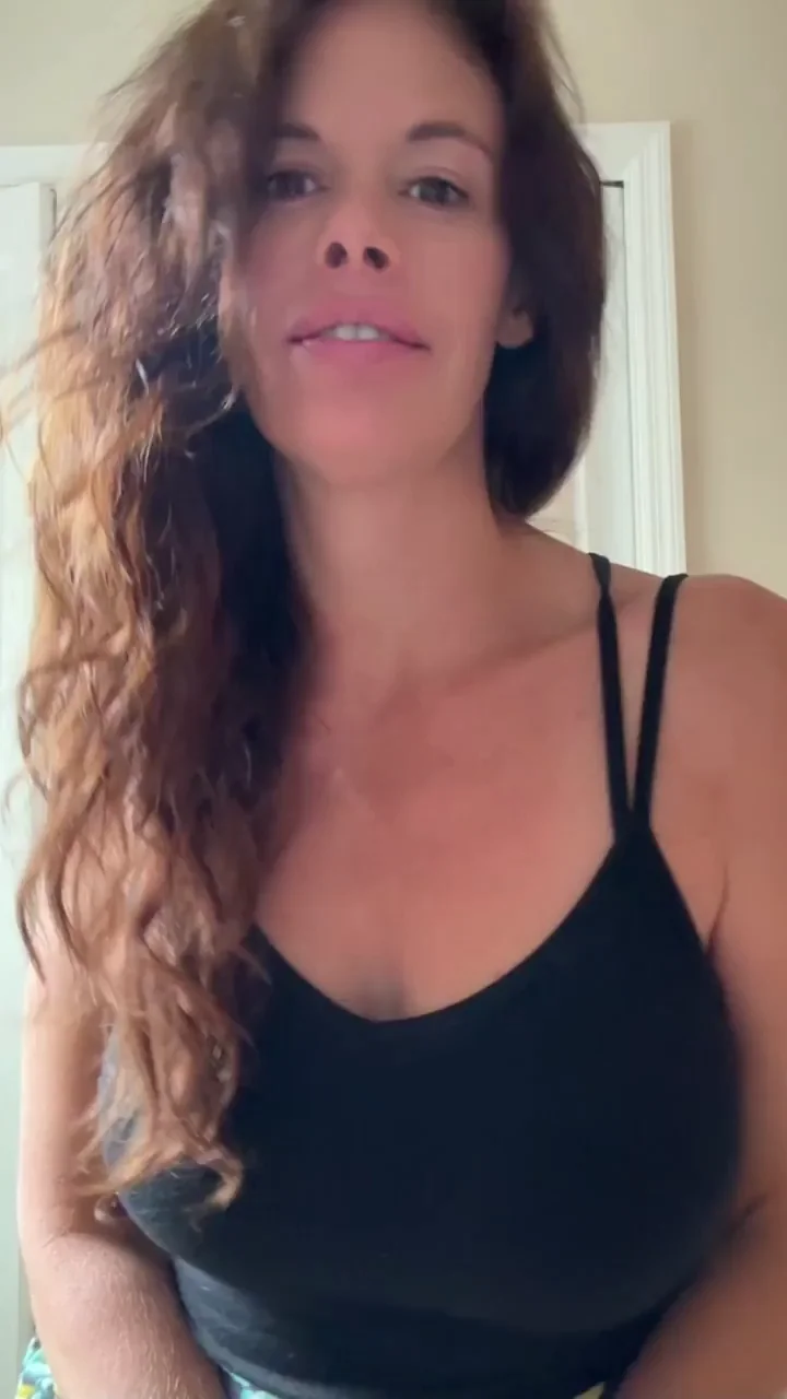 Bull Takes Charge: Cuck Hubby Watches Me Suck Real Cock 😈🍆💦