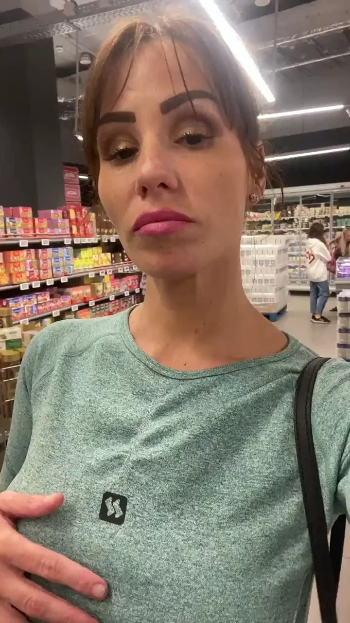 It makes me so happy to show off my titties in public [GIF]