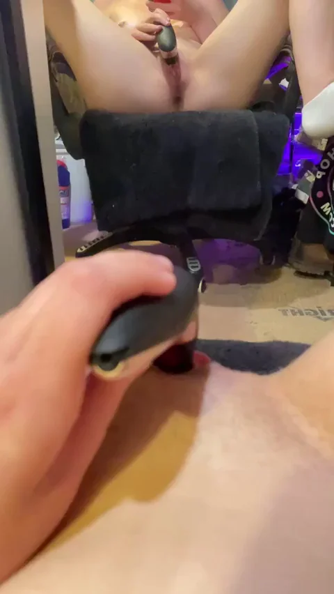 Fuck me using my squirt as lube