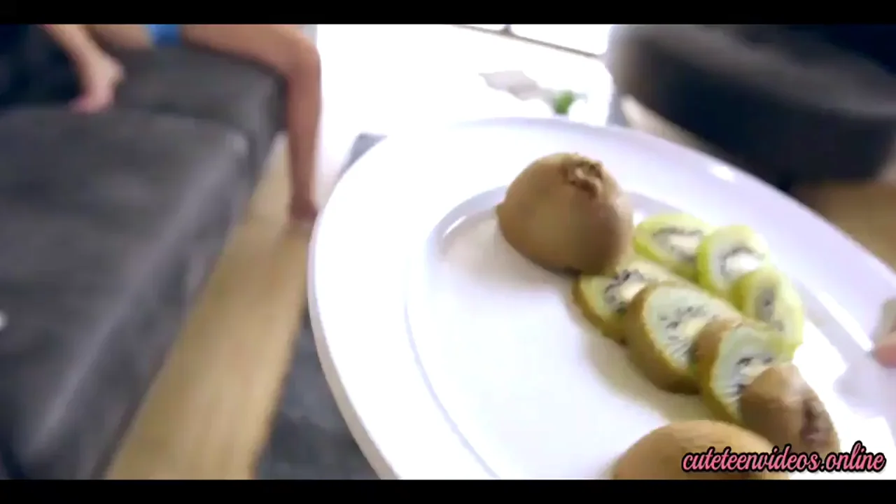 Step-Sis Carmen Caliente's Dripping Kiwi Creampie Feast