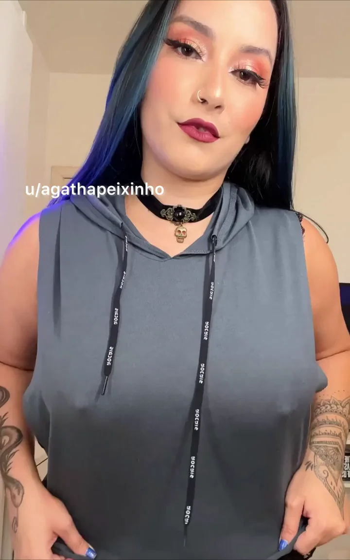 My natural breasts would love your mouth