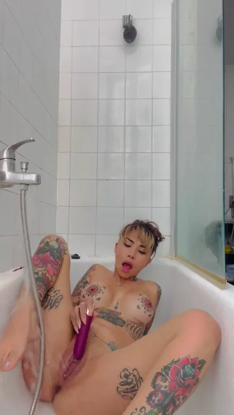Tatted MILF Goth GF Bathtub Dildo Tease 💦🖤🍆