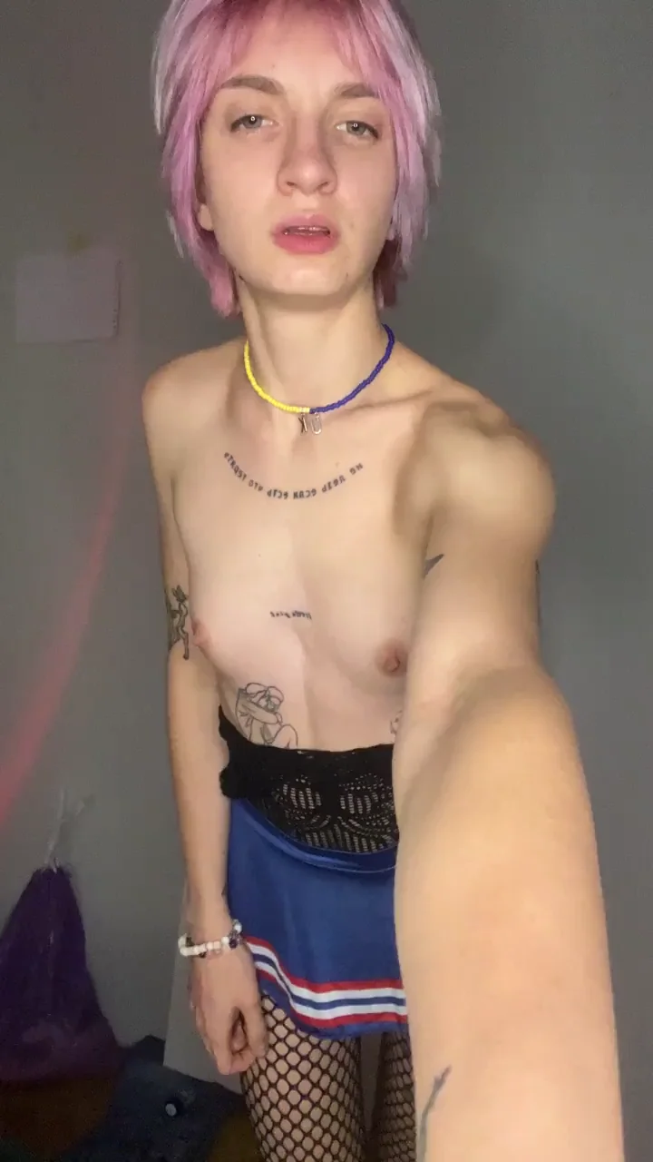 Is it okay to post here as a tiny girl