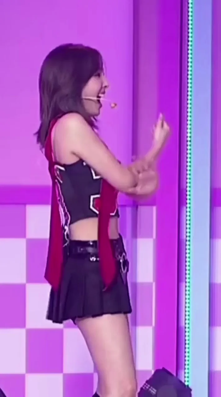 TWICE - Nayeon