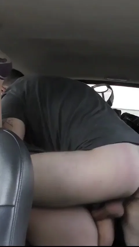 🚗 Pulled Over to Creampie Cuck's Horny Wife Before Breakfast 💦🍑