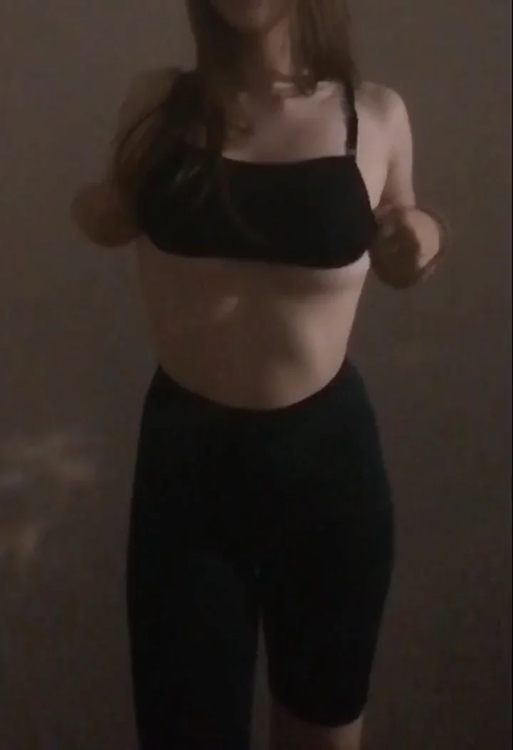 Sensitive Nipple Tease: Curvy Cutie's Black Crop Top Begs for Sucks 😈