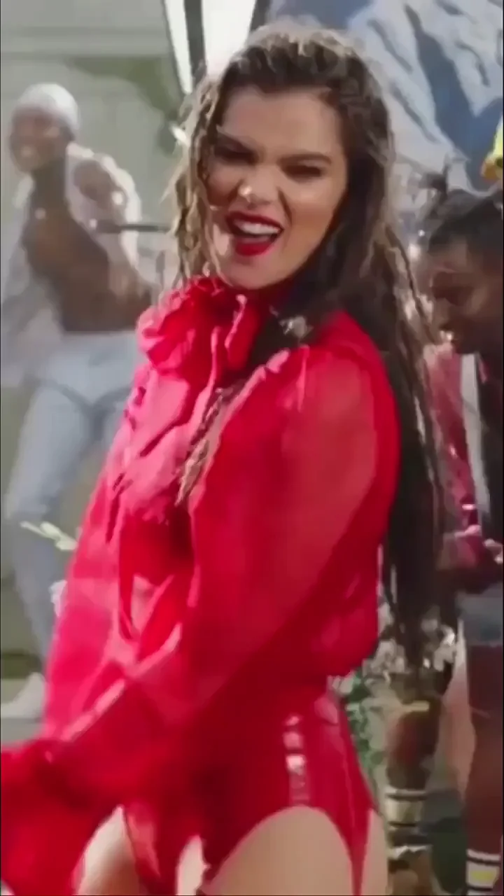 Hailee Steinfeld