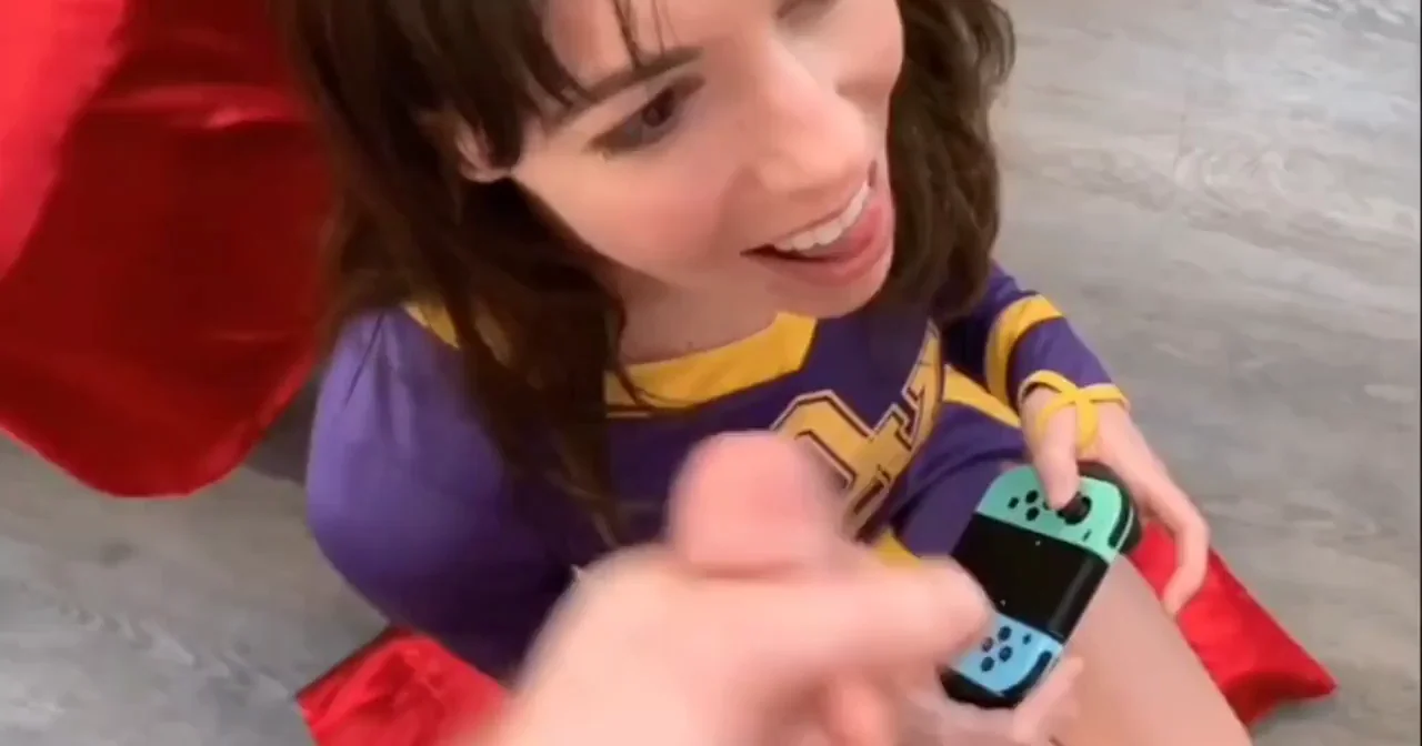 Cumshot Right in Her Eye! 🎯💦