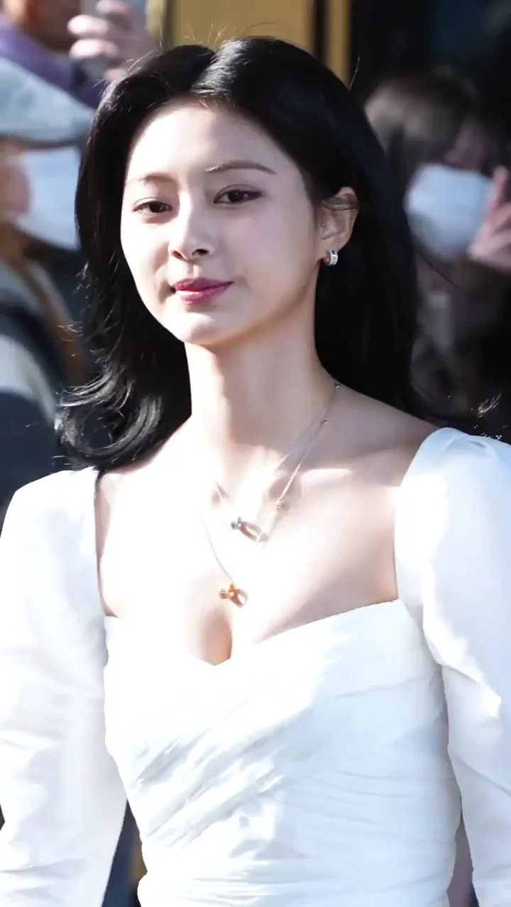 TWICE - Tzuyu