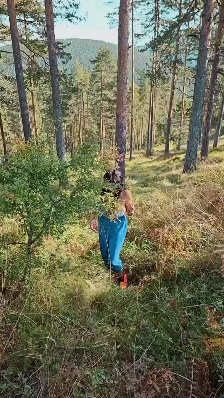 Forest Jiggle Tease: Massive Tits Bouncing in Bikini 😈🍈🍈