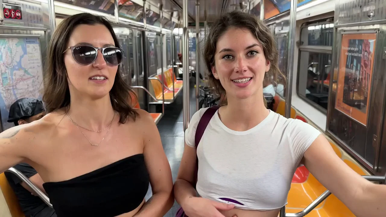 NYC Subway Sluts Flash Tits for Horny Riders 😍🍈🍈